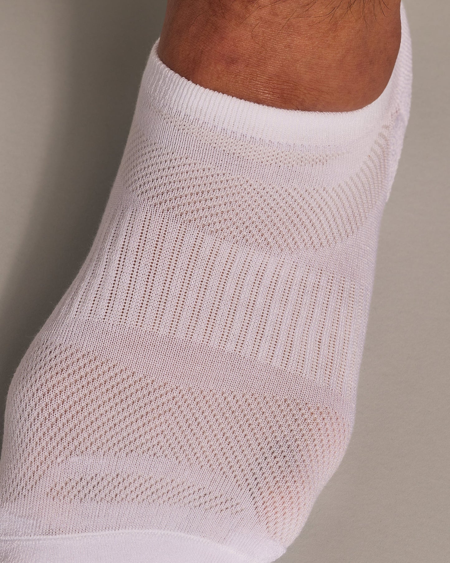 White No Show Socks 3-Pack