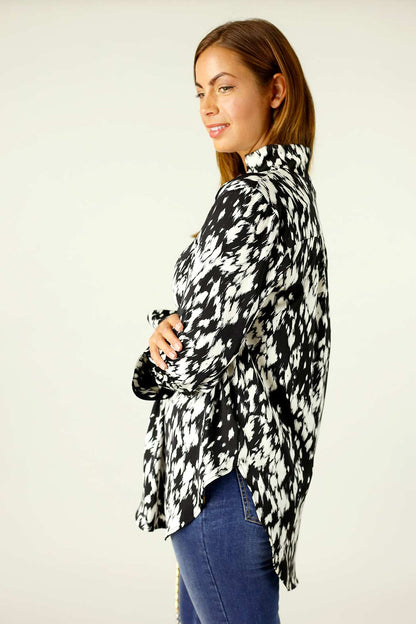 Black & White Nano Blogger Shirt
