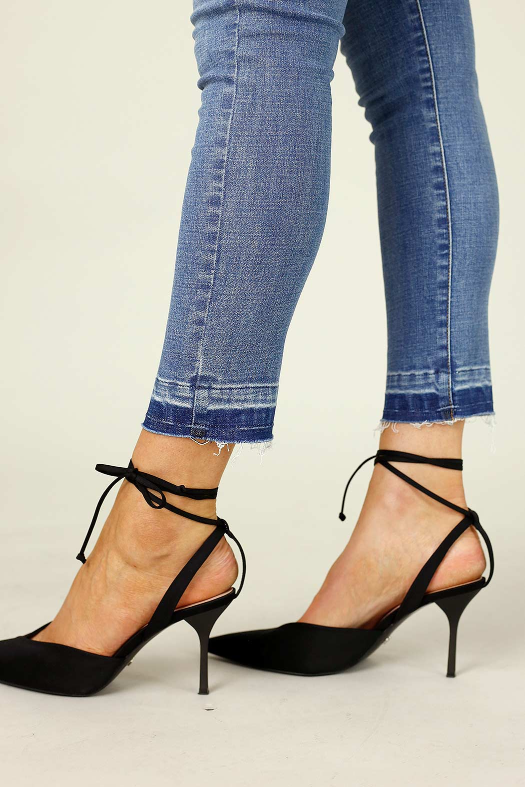 Chambray Raw Hem Booty Lift Jean - FINAL SALE