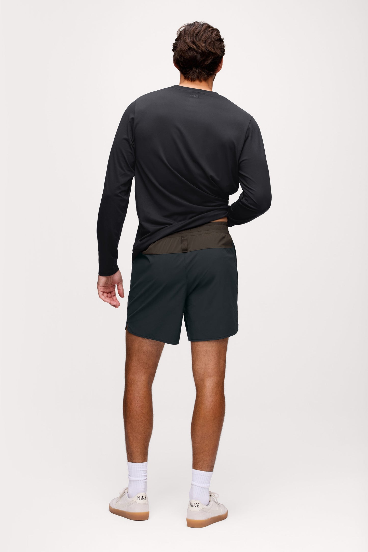 Contrast Panel Refine Short | Black/Espresso