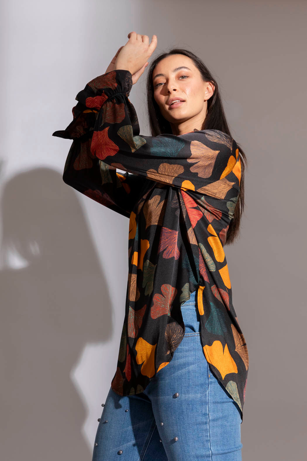 Black Leaf Femme Blogger Shirt