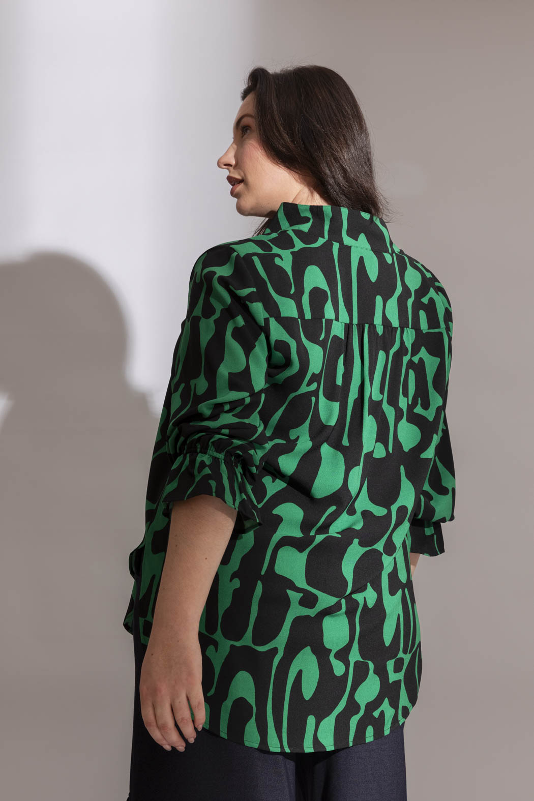 Black/green Femme Blogger Shirt