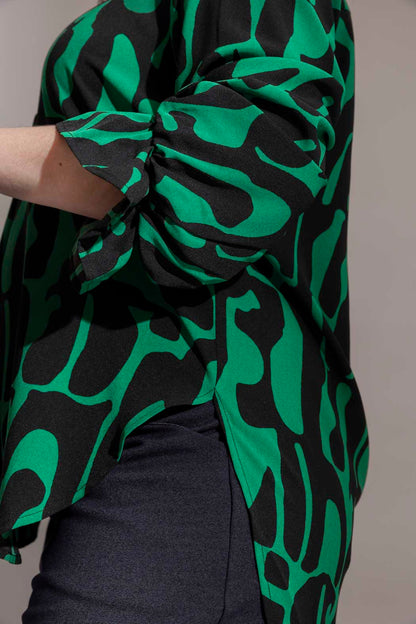 Black/green Femme Blogger Shirt