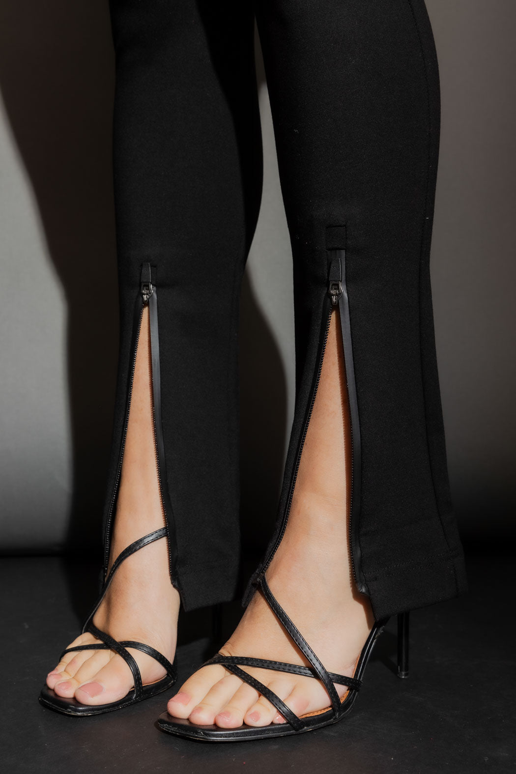 Black Ponte Zip Miracle Pant