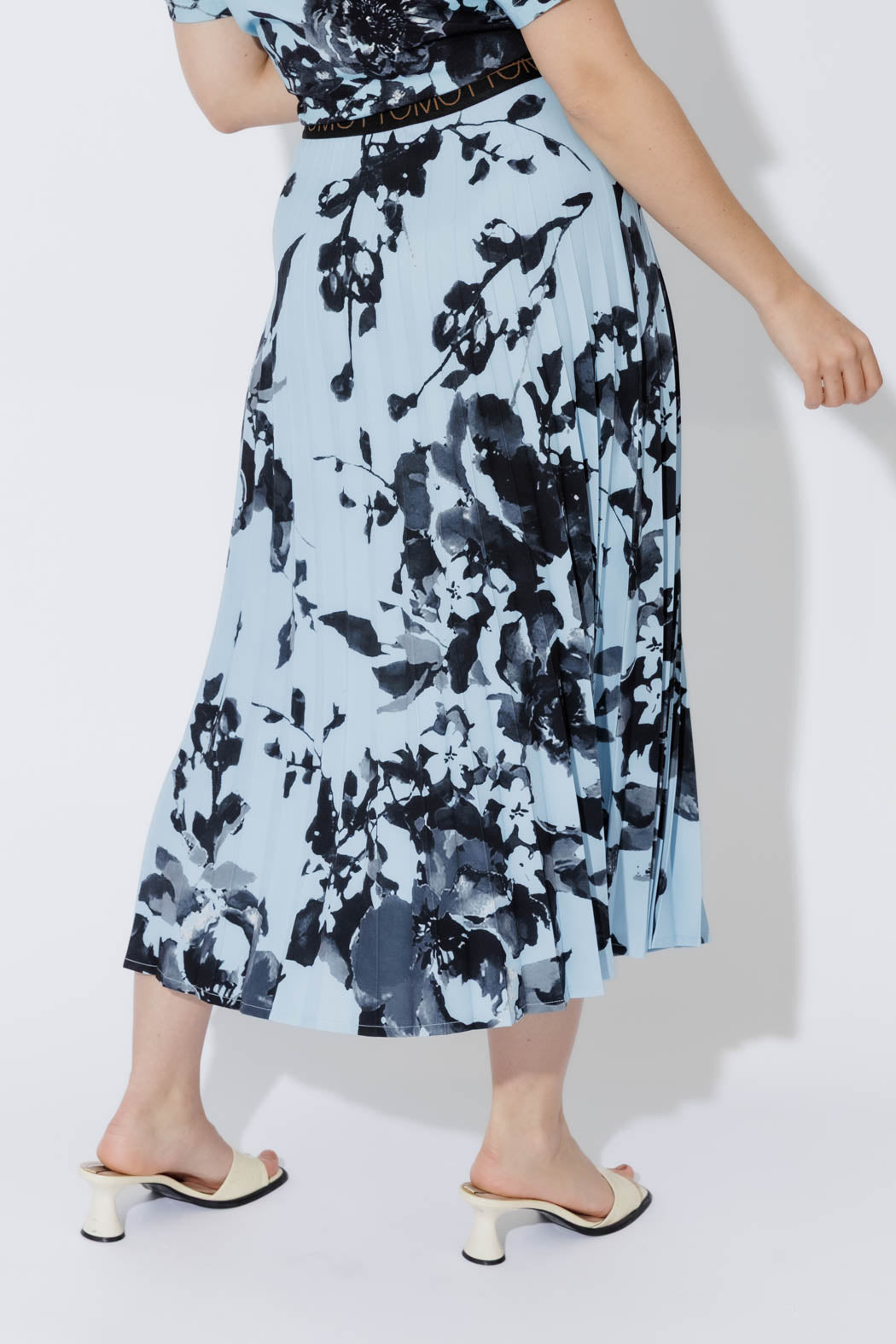Blue Floral Pleat Skirt