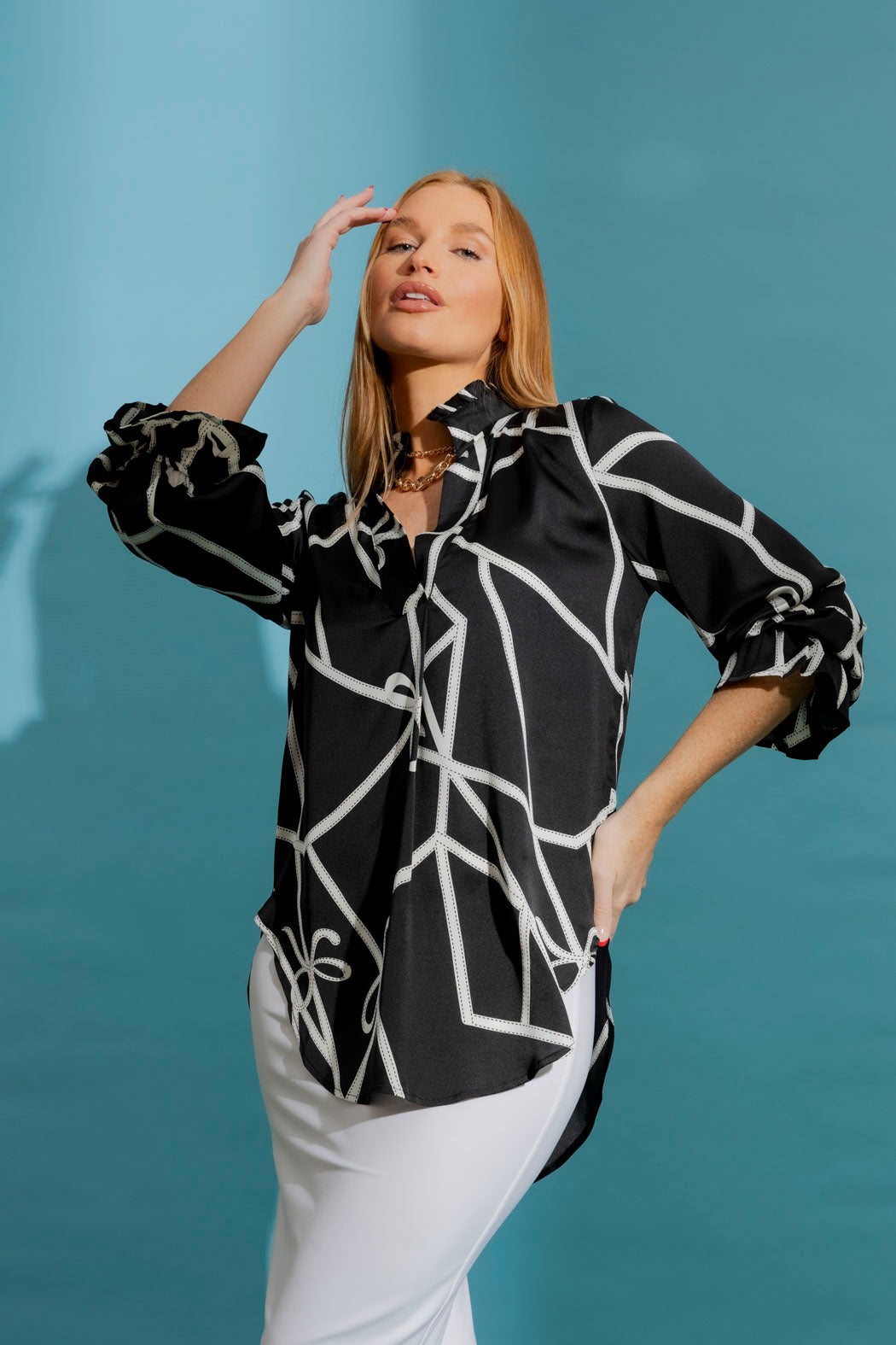 Black/White Ruffle Blogger Shirt