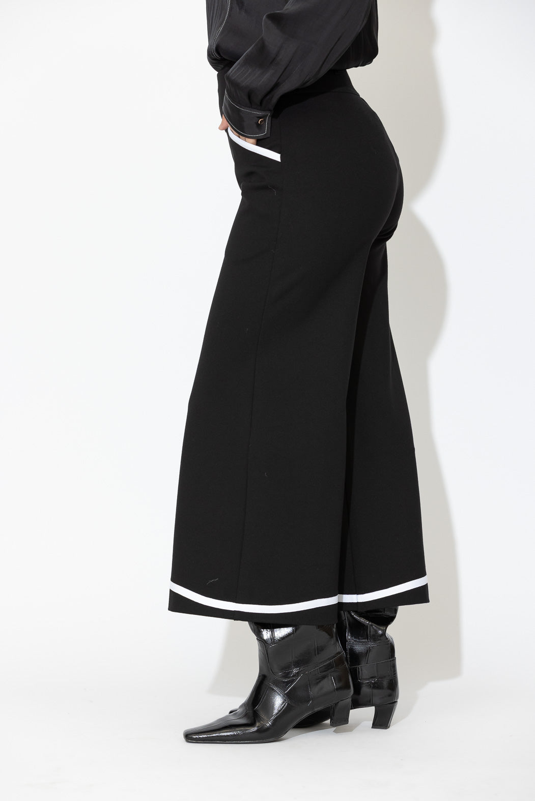 Black Ponte Coco Pant