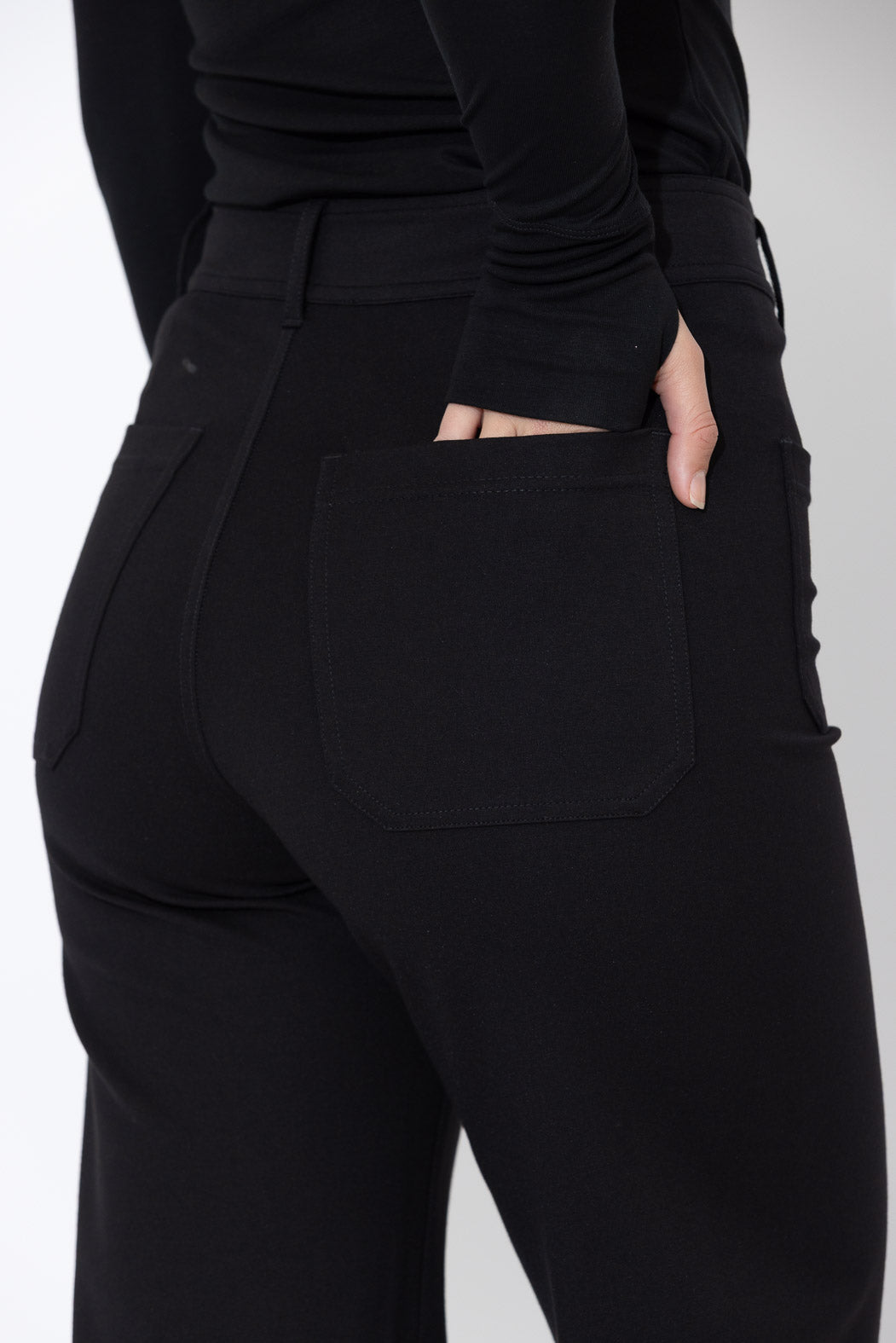 Black Ponte Pocket Pant