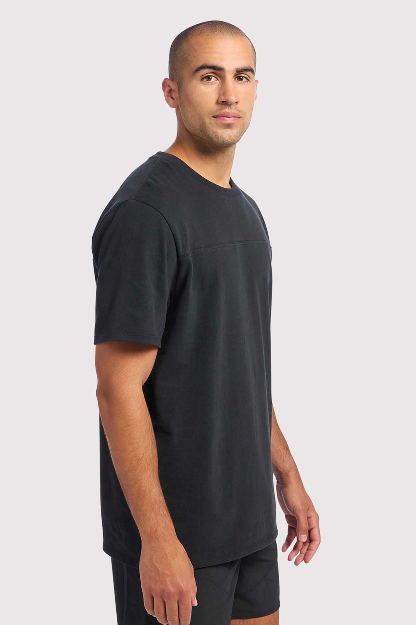 Men's Steady Seamed Tee | Black