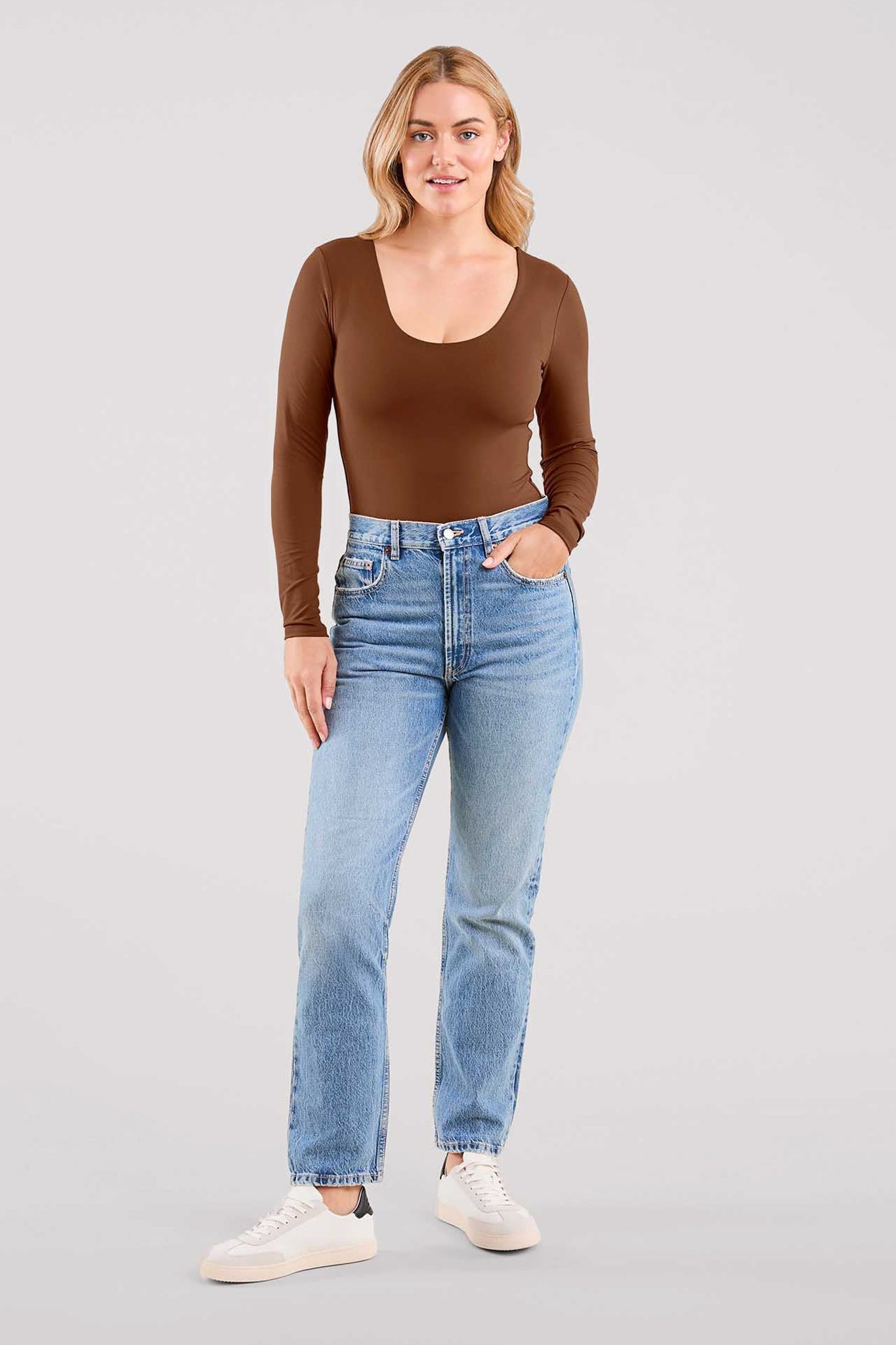 Long Sleeve Scoop Neck Bodysuit | Chocolate