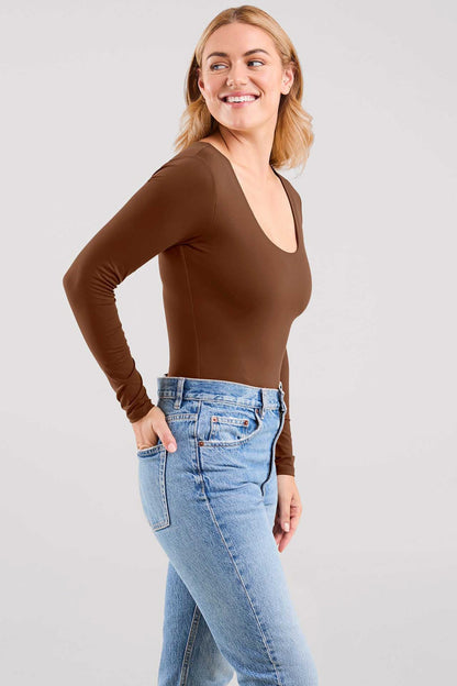 Long Sleeve Scoop Neck Bodysuit | Chocolate