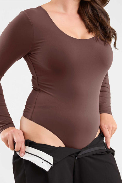 Long Sleeve Scoop Neck Bodysuit | Coffee