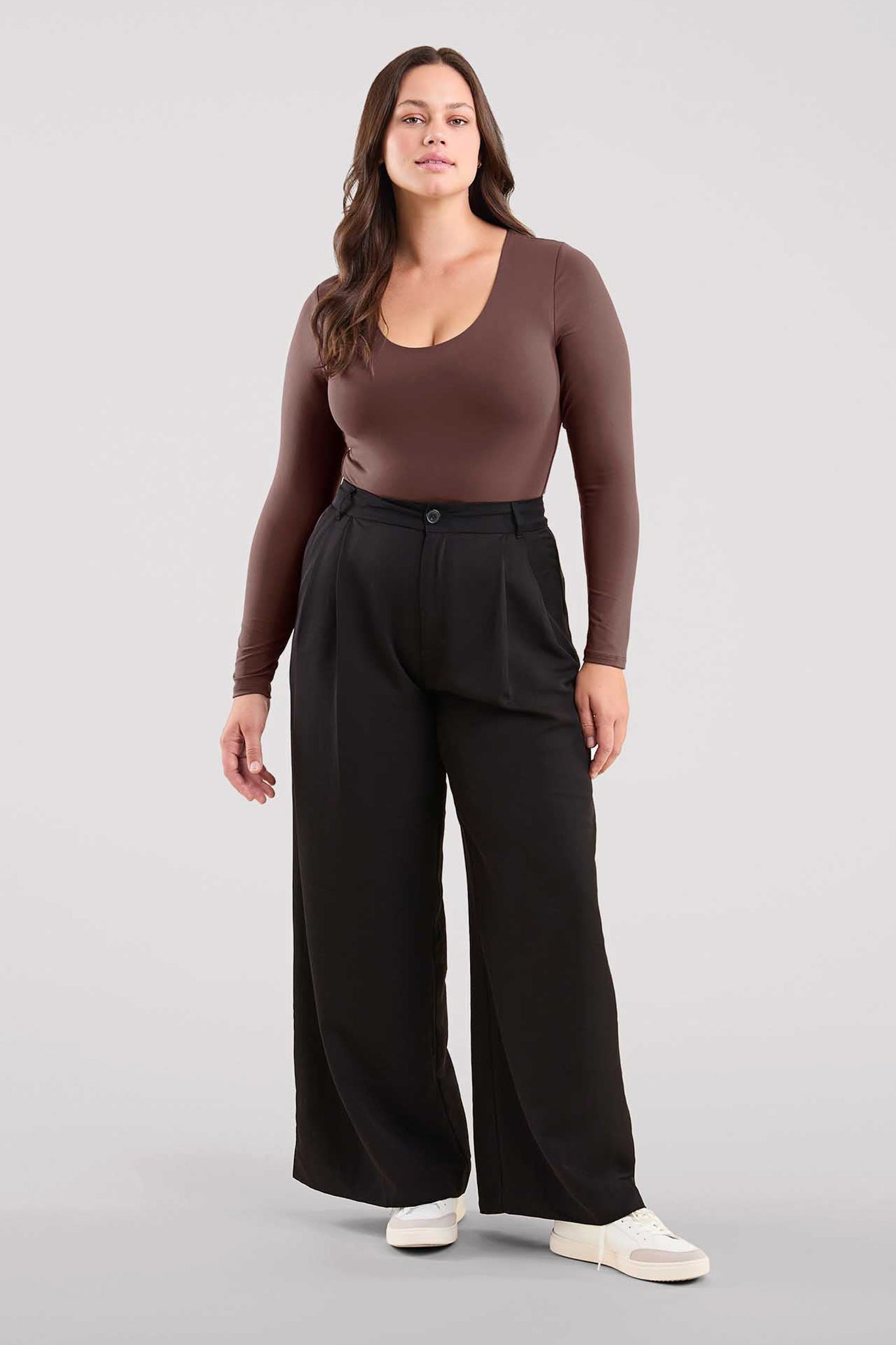 Long Sleeve Scoop Neck Bodysuit | Coffee