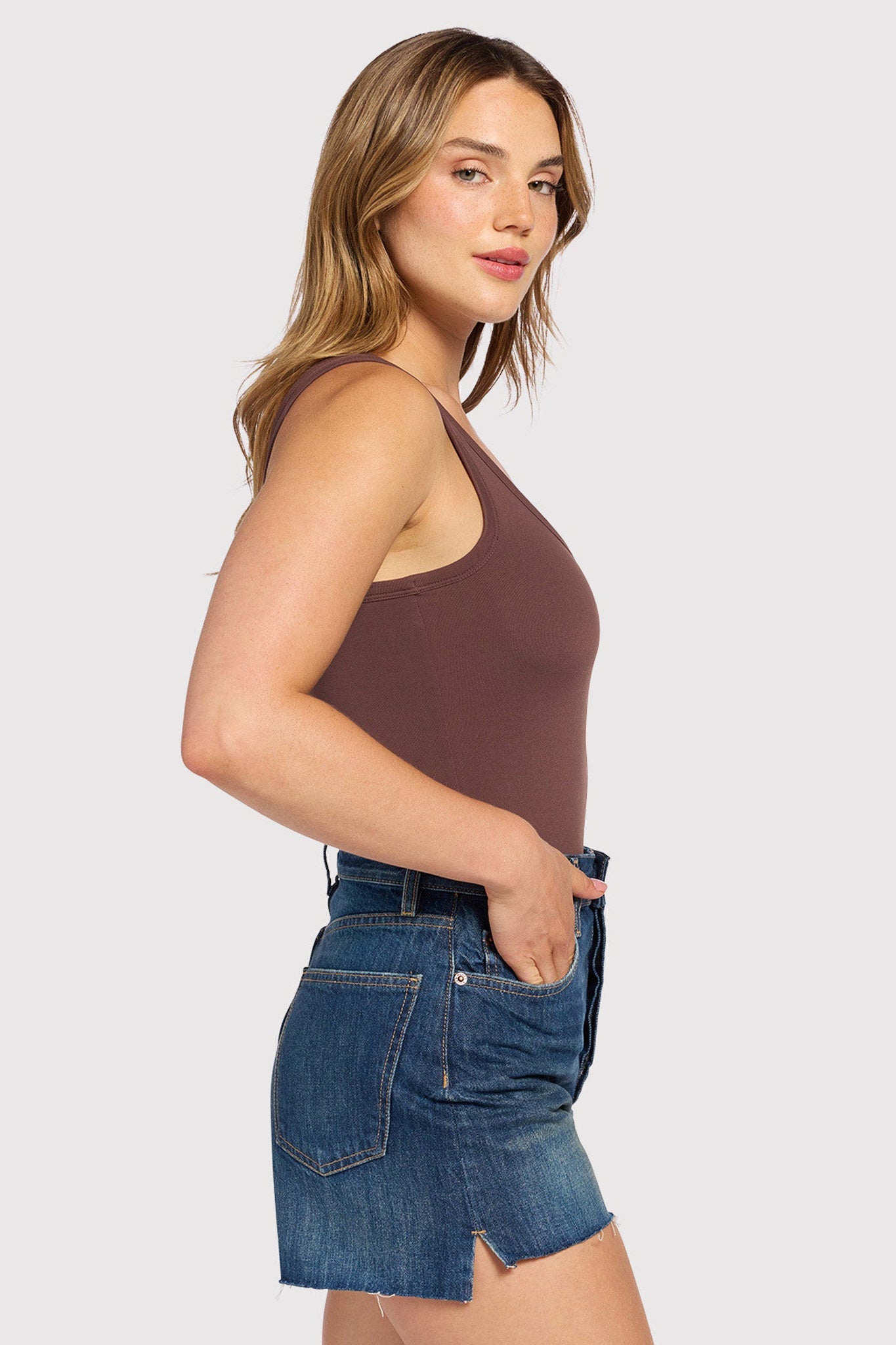 Seamless Scoop Tank Bodysuit | Coffee
