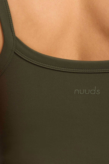 Elevate Scoop Tank | Darkest Olive