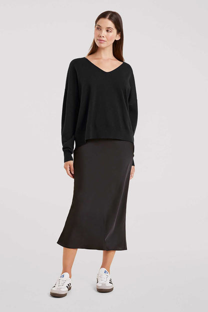 Luxe Knit V-Neck Sweater | Black
