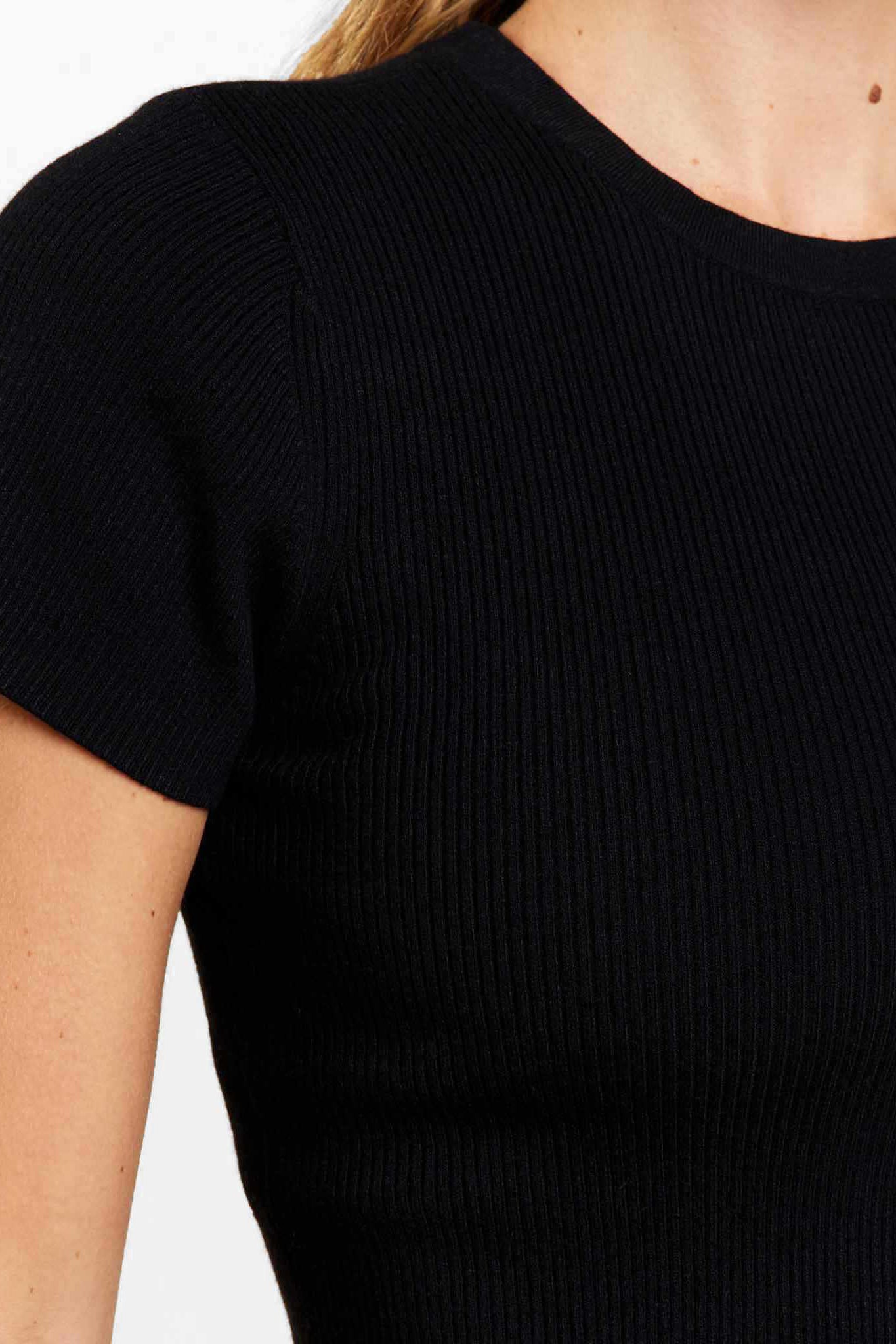 Ribbed Sweater Baby Tee | Black