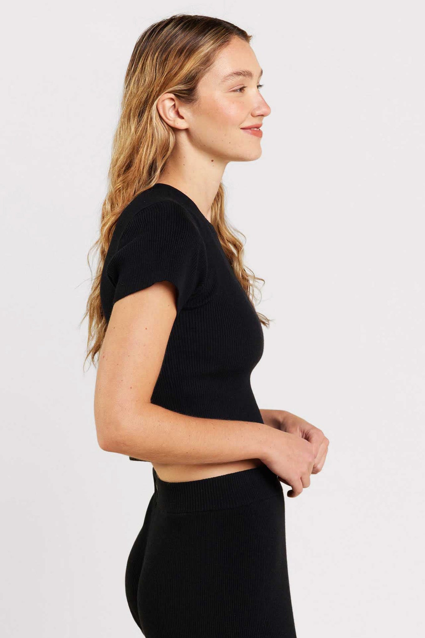 Ribbed Sweater Baby Tee | Black