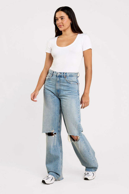 Slinky Rib Short Sleeve Bodysuit | White
