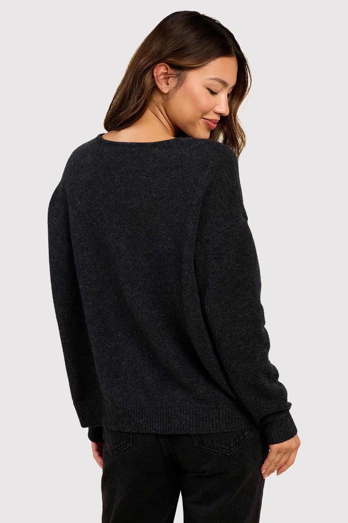 Cozy Knit V-Neck Sweater | Black