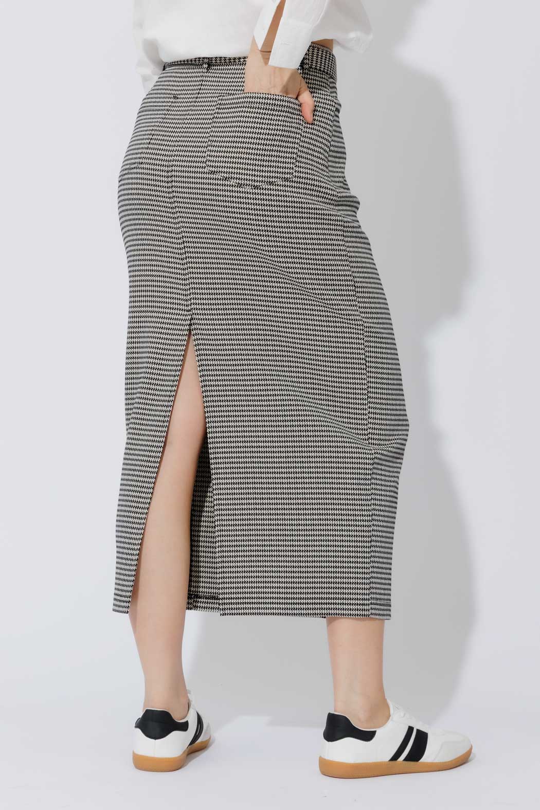 Black/White Lurex Belted Midi Skirt