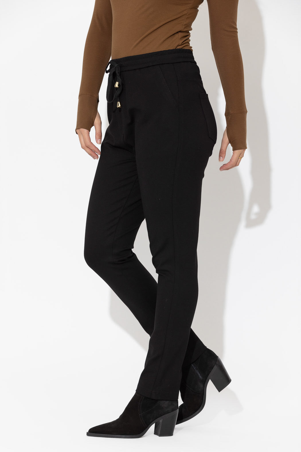 Black Ponte Jogger Pant