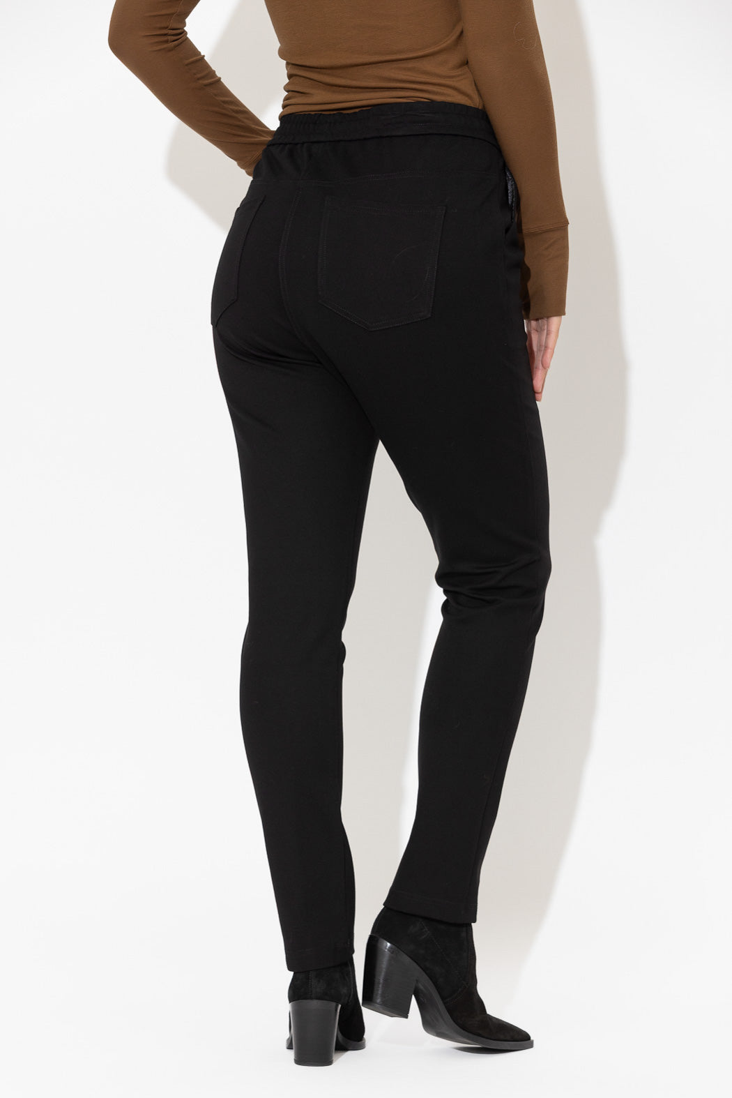 Black Ponte Jogger Pant