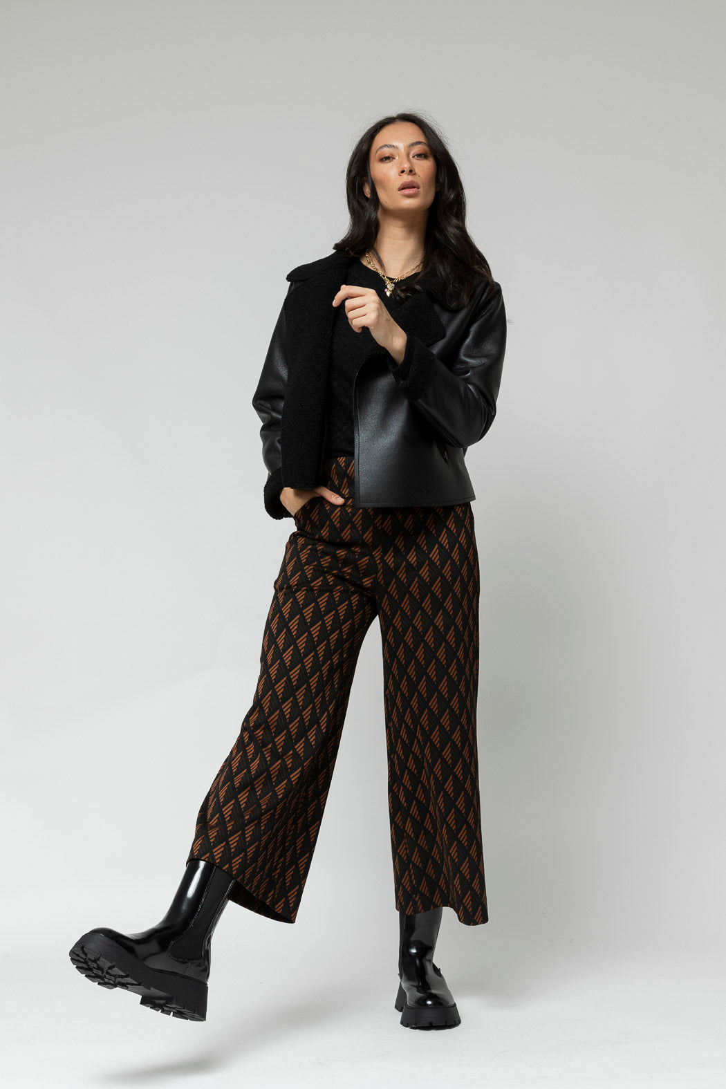 Black Tan Jet Ponte Culotte- Sale