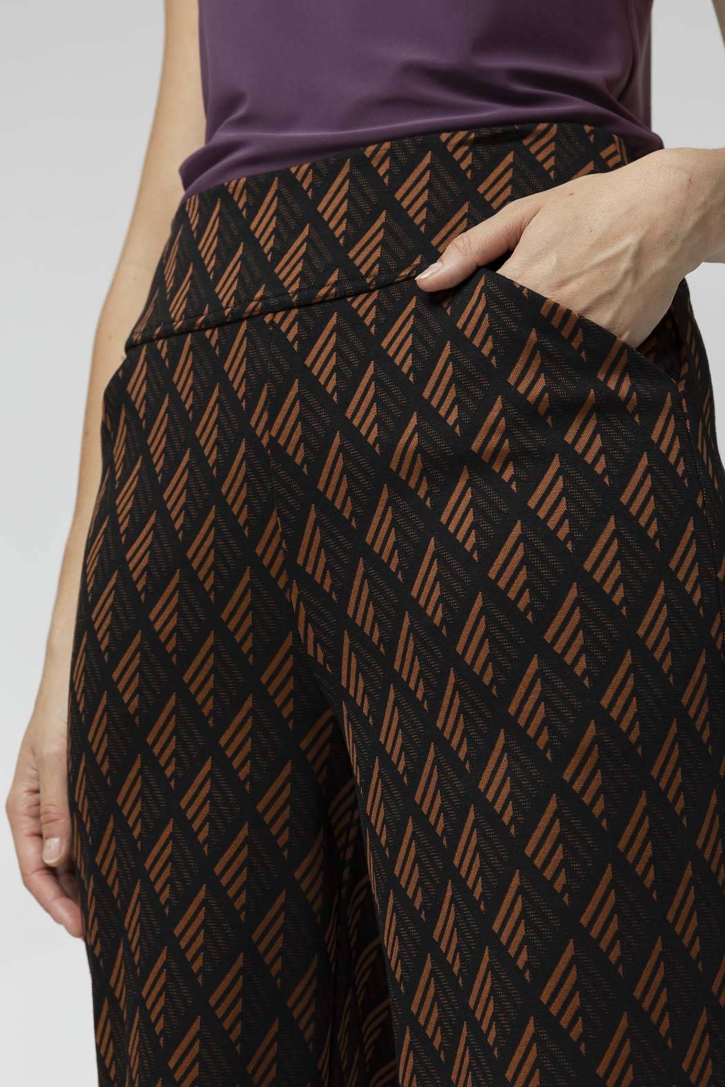 Black Tan Jet Ponte Culotte- Sale
