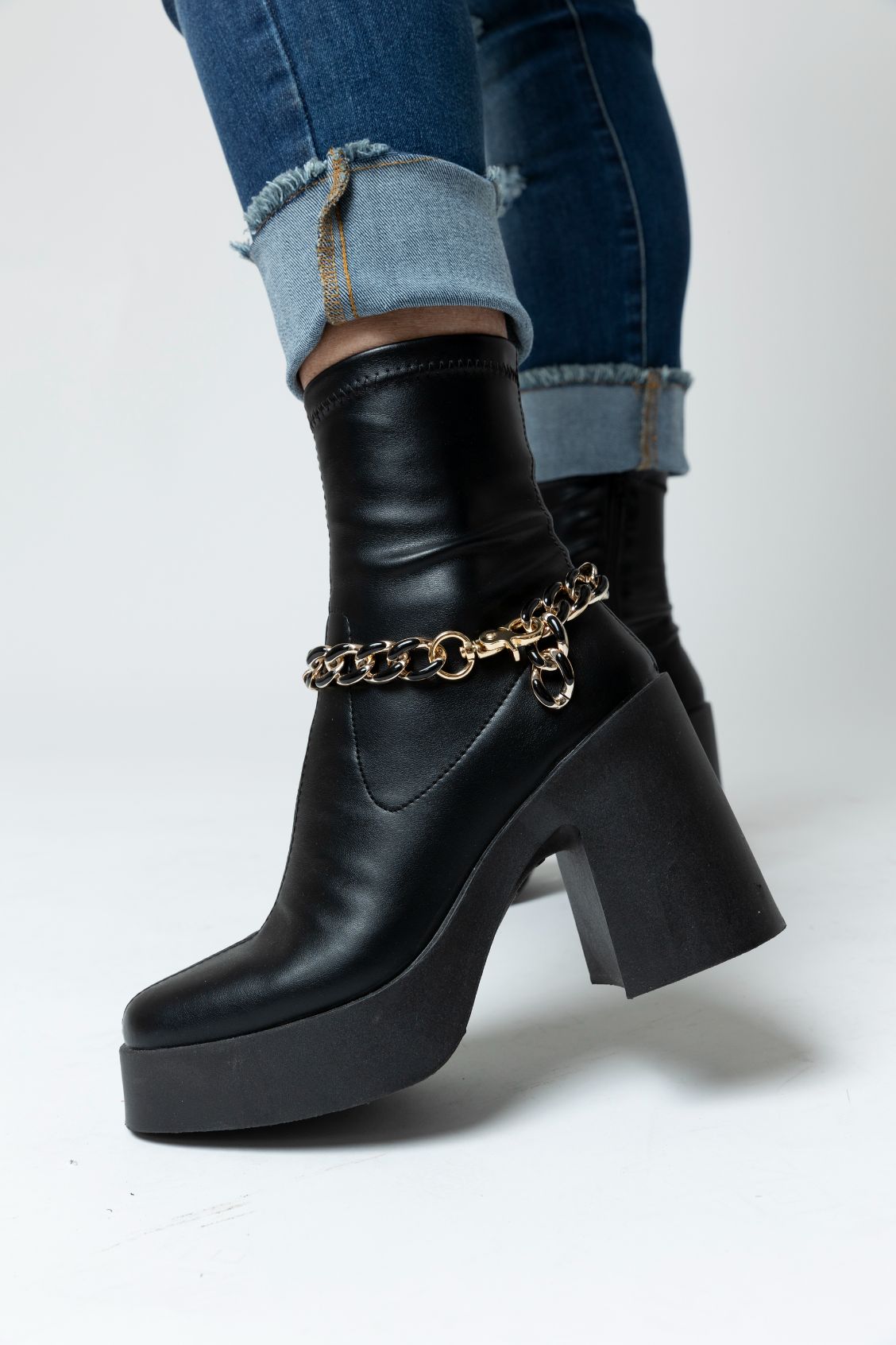Black Gold Resin Anklet - 30 cms - FINAL SALE