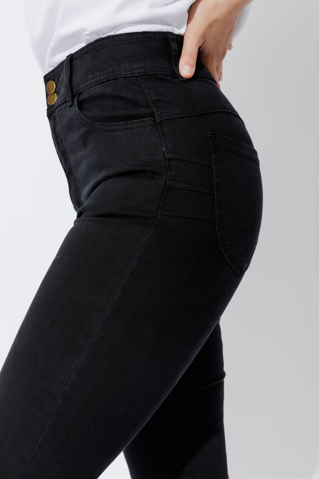 Black Denim Miracle Capri Jean