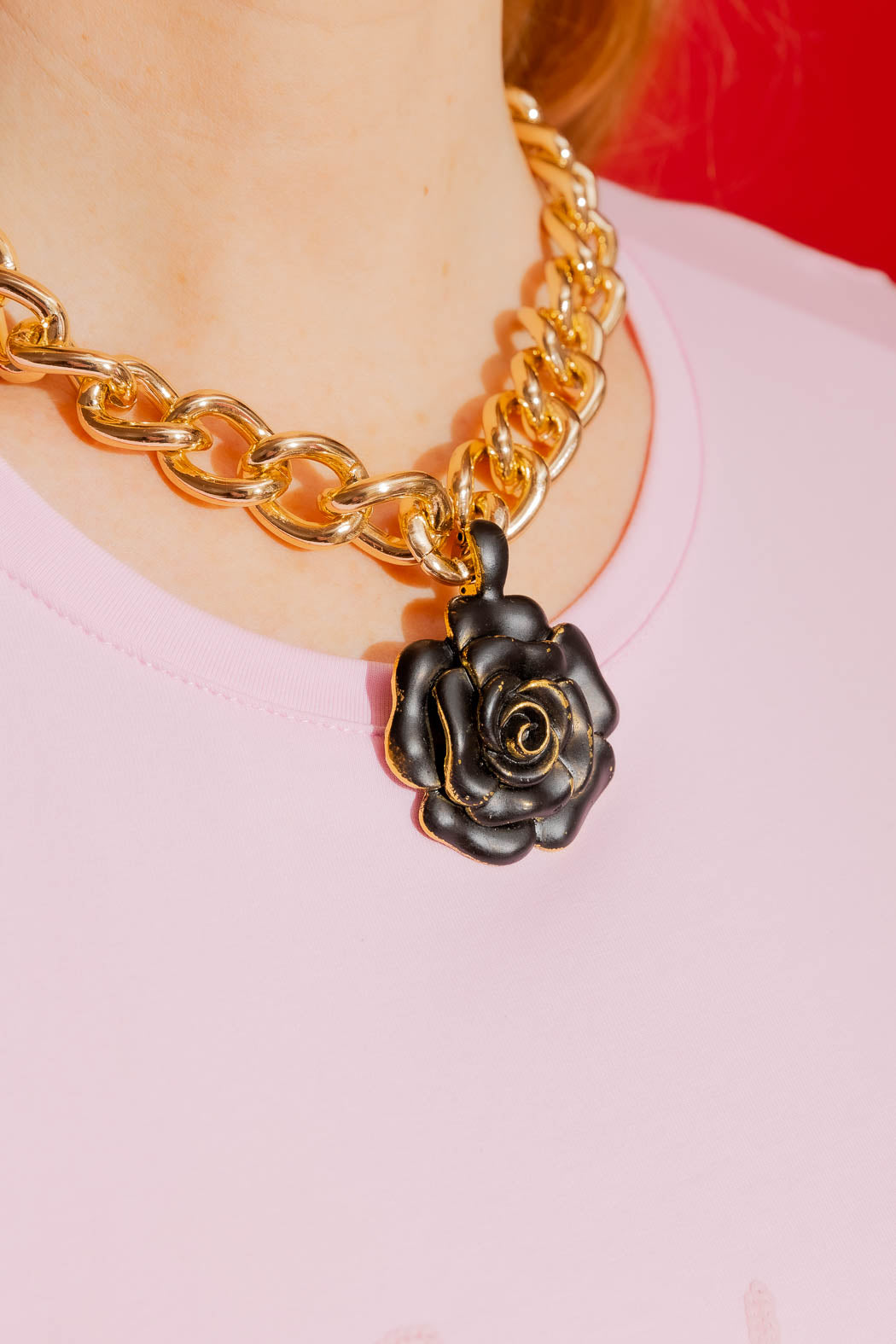 Black/Gold Rose Necklace Black/Gold O/S