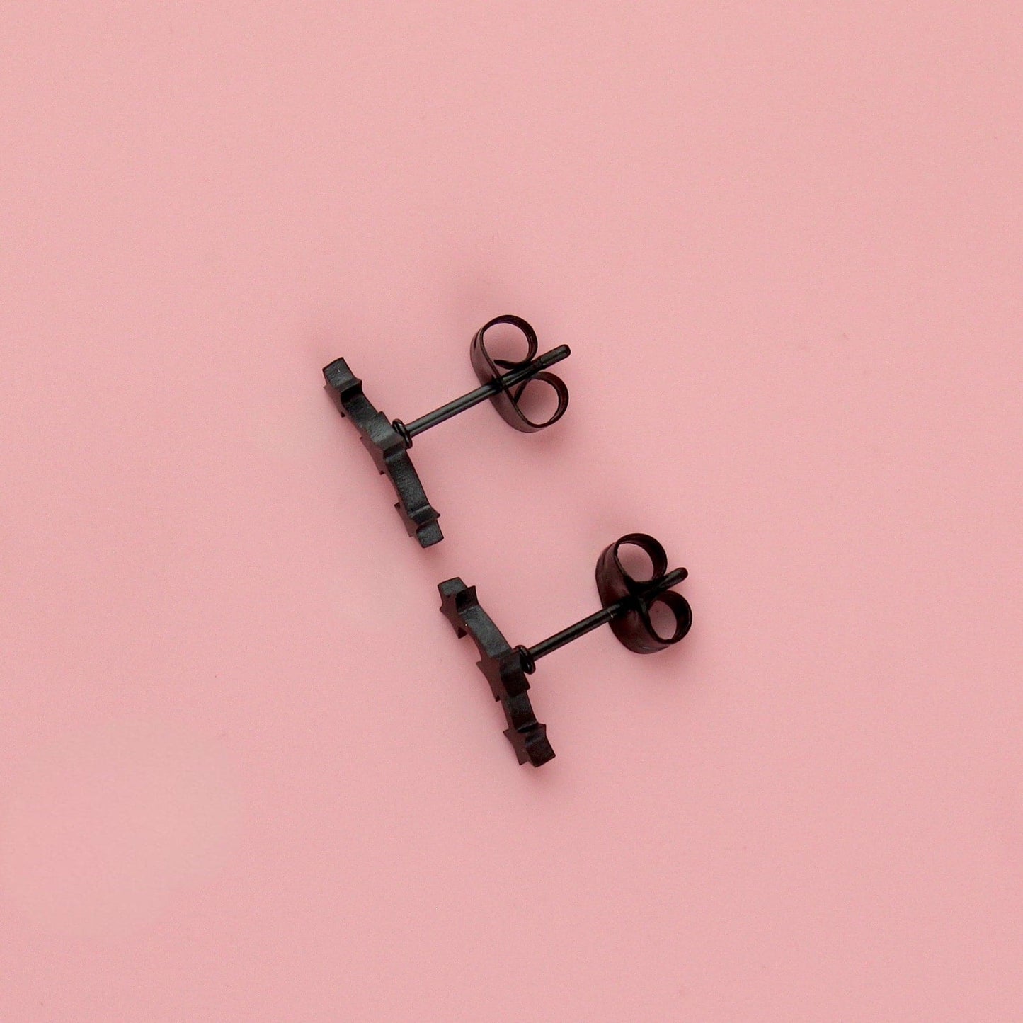 Triple Curved Star Stud Earrings (Black)