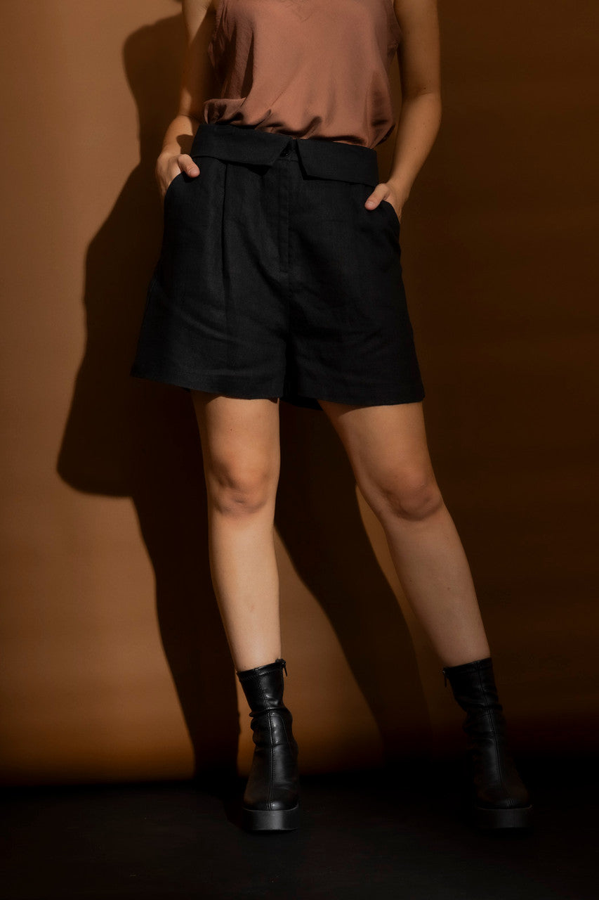 Black Luxury Linen Short