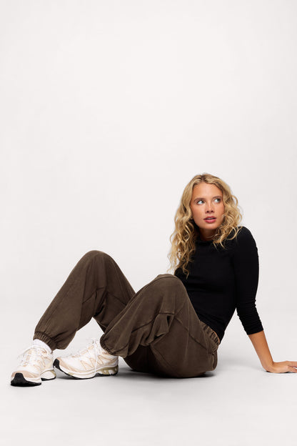 Vintage Washed Seamed Jogger | Espresso