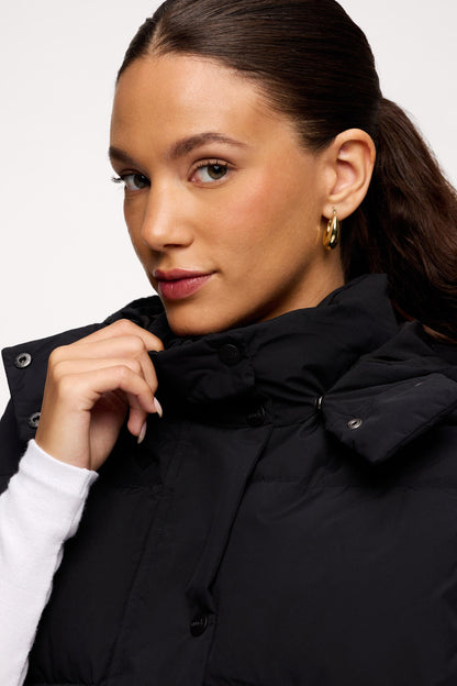 Peak Puffer Vest | Black