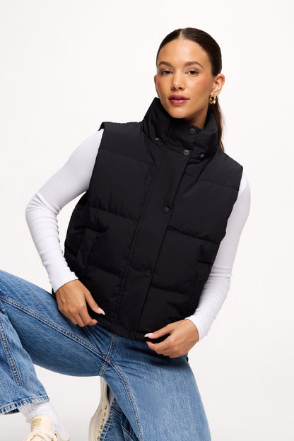 Peak Puffer Vest | Black