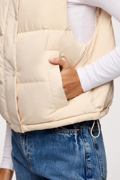 Peak Puffer Vest | Bone