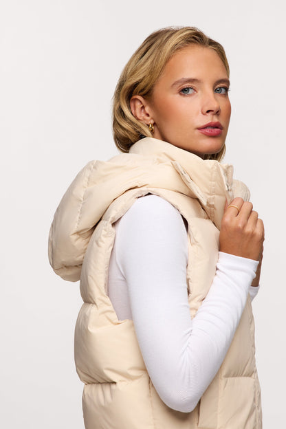 Peak Puffer Vest | Bone