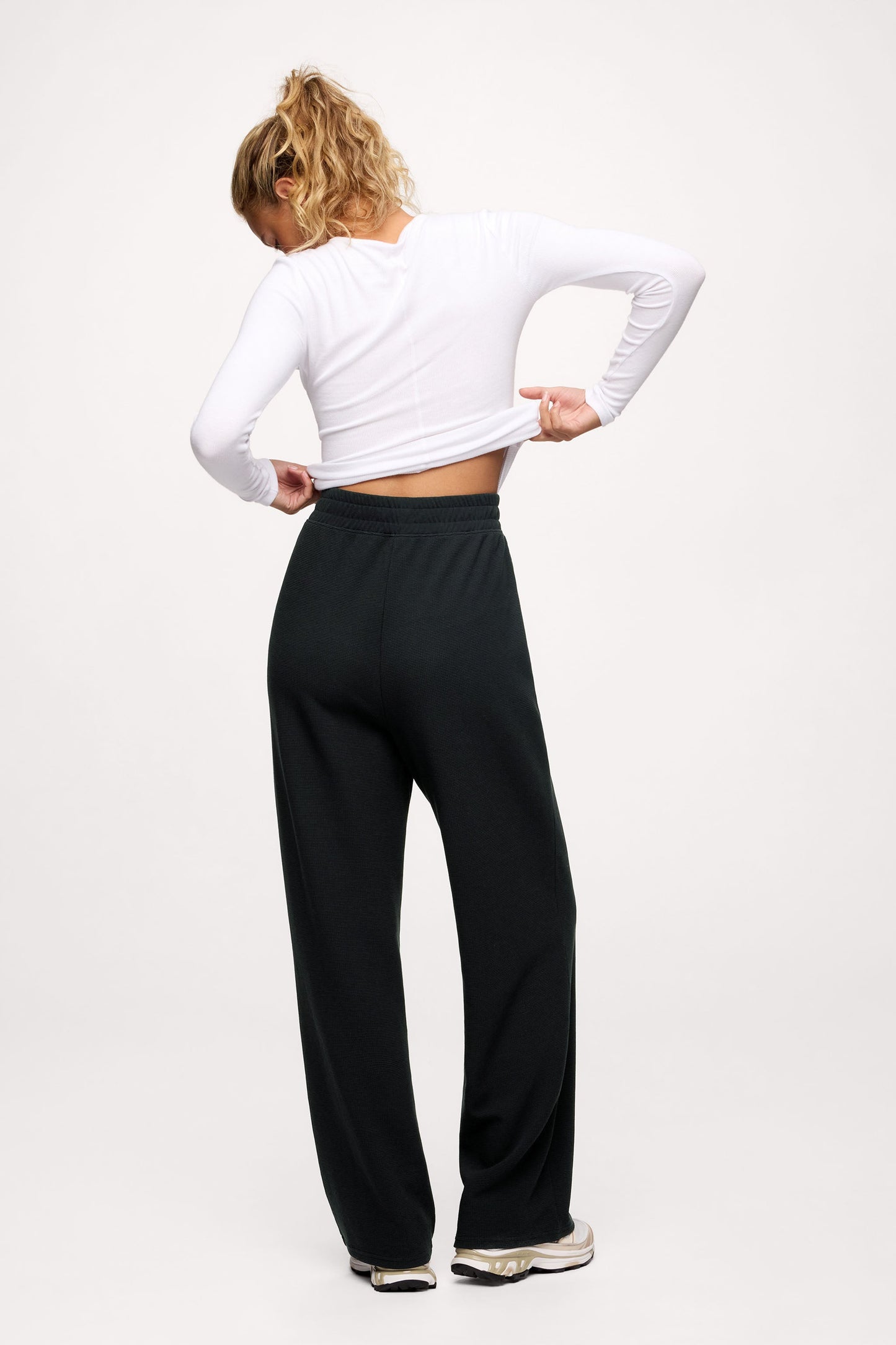 Performance Waffle Wide Leg Pant | Black