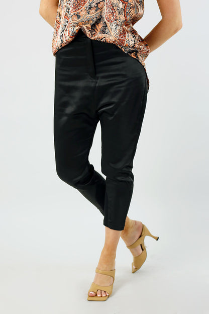 Black Satin Droppie - NT