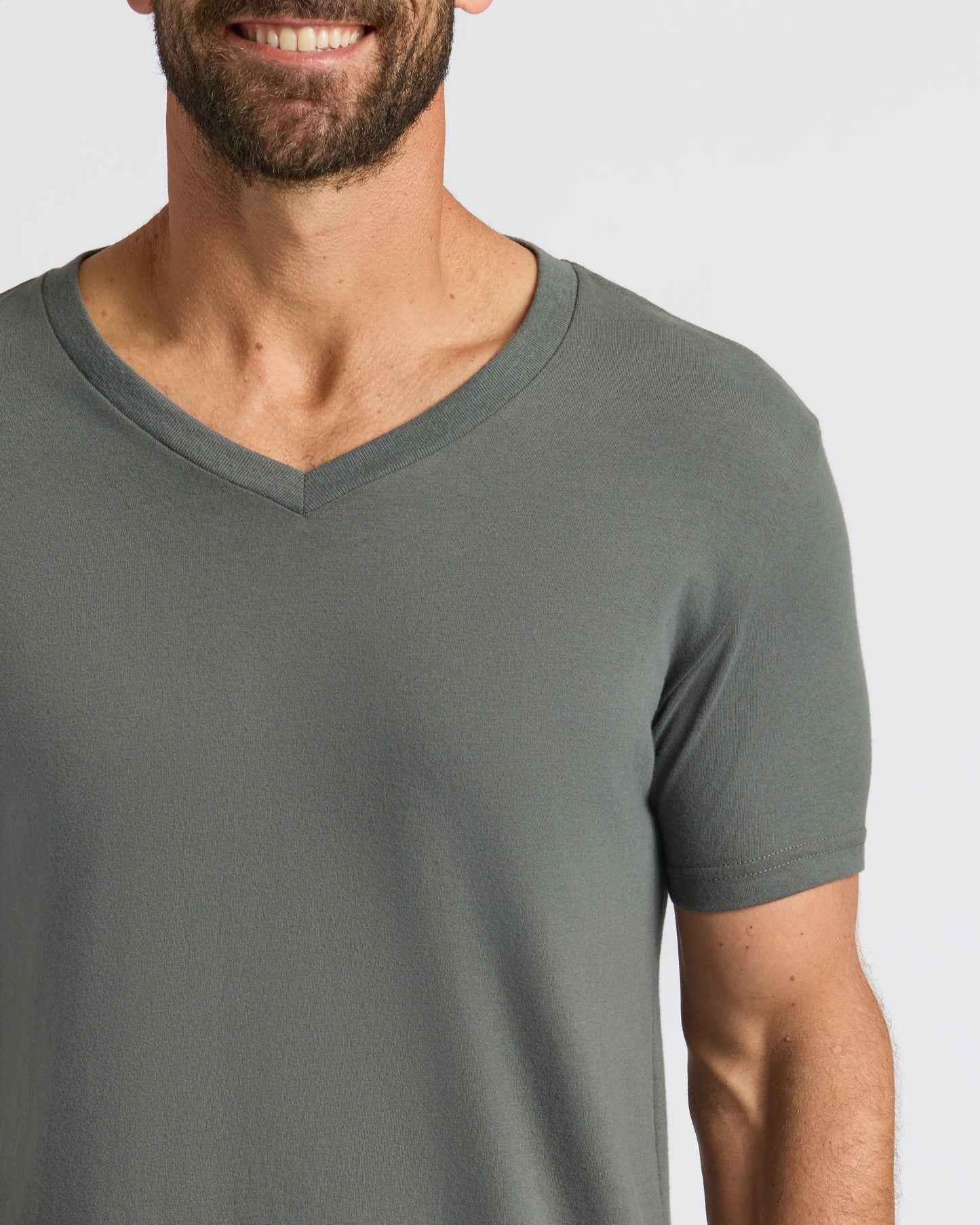 Carbon Classic V-Neck