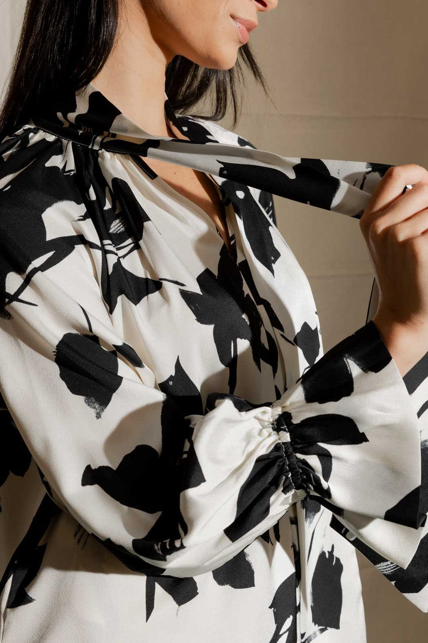 Black/white Victoria Blouse